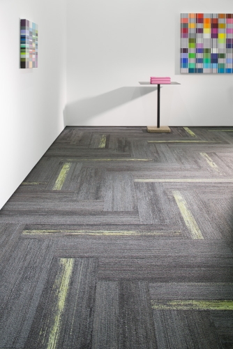 MILLIKEN CMP166/27 Coal/Crayon