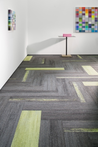 MILLIKEN CMP166/27 Coal/Crayon